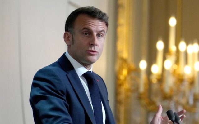 Le président français demande au nouveau pouvoir de Damas de s&rsquo;associer dans la lutte contre Daesh