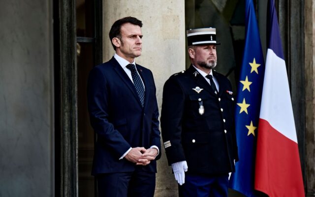 La France rappelle son ambassadeur et annonce l’expulsion de 12 agents en représailles