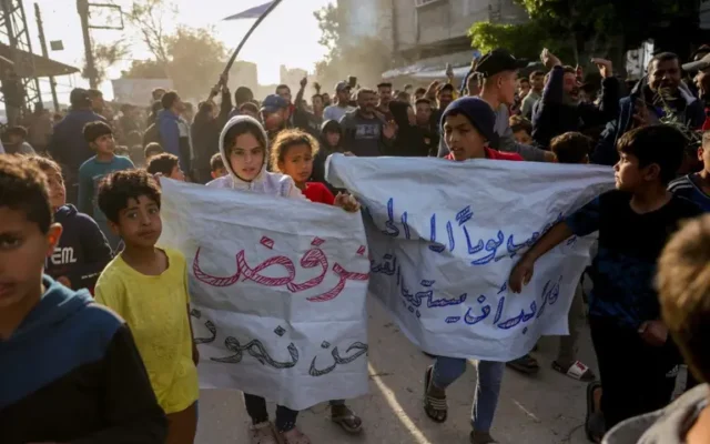 Des centaines de Palestiniens manifestent contre le Hamas à Gaza