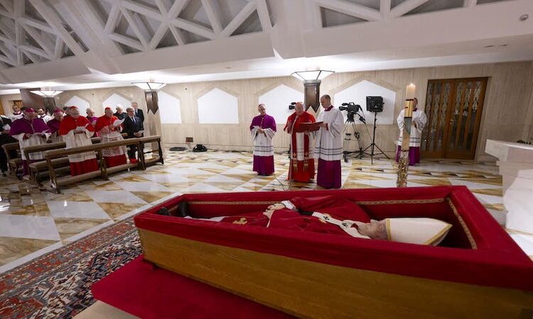 Les funérailles du pape auront lieu samedi
