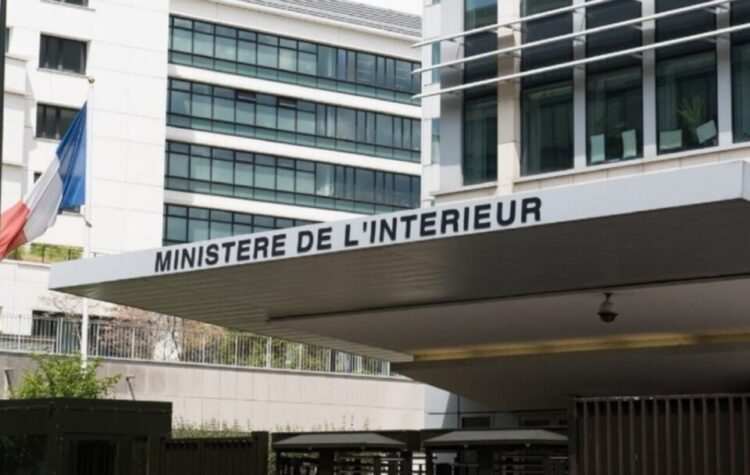 Un projet d’attentat islamiste déjoué, trois jeunes interpellés