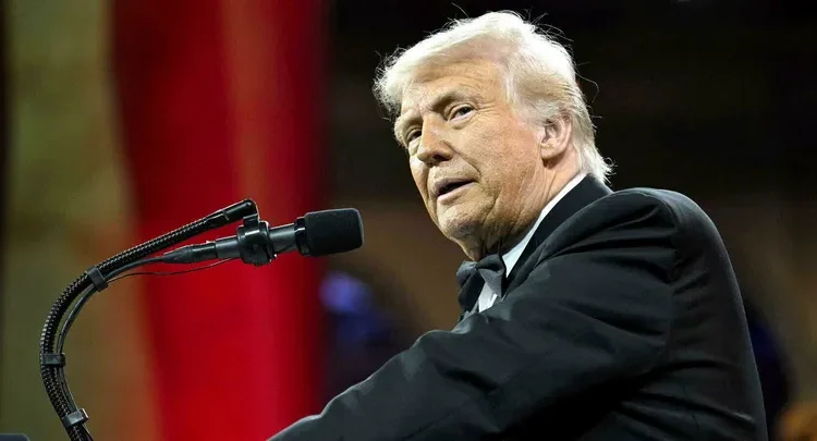 « Déchets » venus de « pays de merde » : Donald Trump sans limite sur l&rsquo;immigration