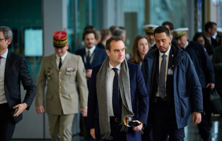 Réunion de l’Otan sans la présence du chef du Pentagone