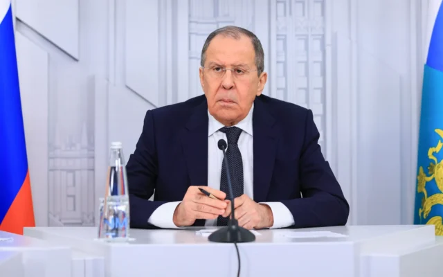 La Russie doute de la possibilité de pourparlers avec l’Ukraine au Vatican