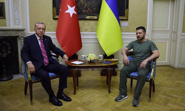 Les délégations russe et ukrainienne sont arrivées en Turquie