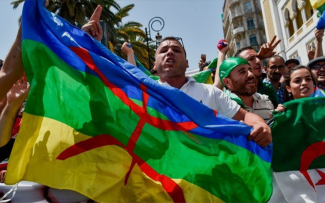 Entre foi et identité, la fracture algérienne