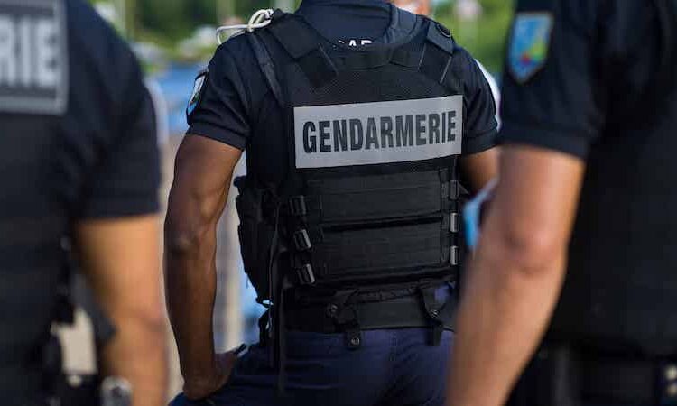 Finistère : cinq gendarmes blessés lors d&rsquo;un refus d&rsquo;obtempérer, trois hommes placés en détention provisoire