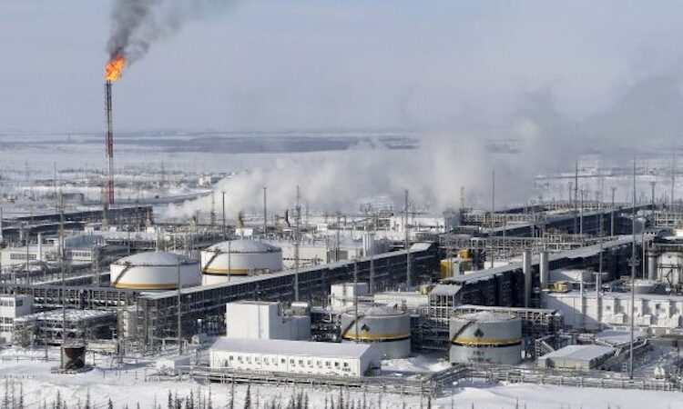 Guerre au Moyen-Orient : le pétrole atteint les 126 dollars, un niveau inédit depuis 2022
