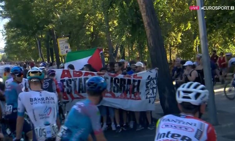 Le tour d’Espagne interrompu par des manifestations pro-palestiniennes