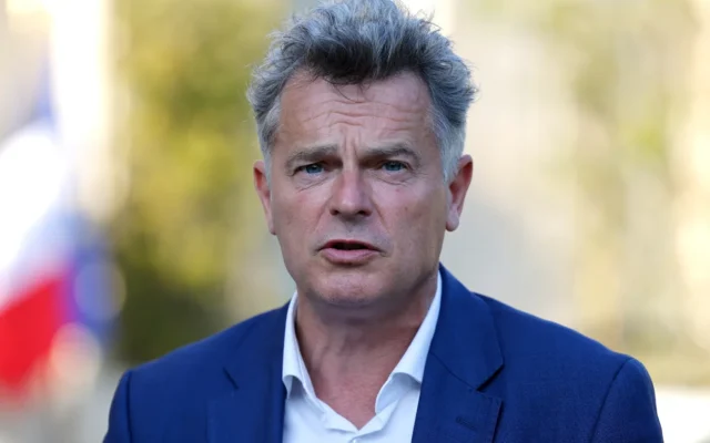 Le Parti communiste « veut un changement de politique »