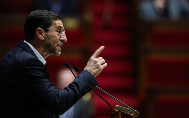 Un député LFI insulte la mémoire des Harkis