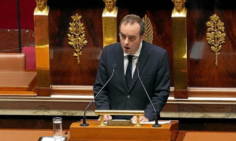 Le ton monte entre le PS et le gouvernement sur l&rsquo;idée d&rsquo;une taxe « Zucman allégée »
