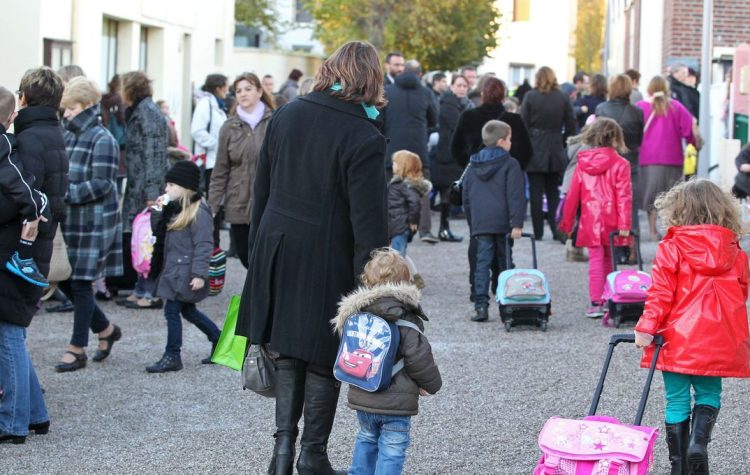 Proposition au Conseil supérieur de l’éducation de rebaptiser les vacances de la Toussaint et de Noël