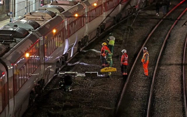 Une attaque au couteau dans un train fait neuf blessés graves à Londres
