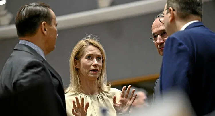 La paix en Ukraine ne peut se faire qu’avec les Européens et les Ukrainiens, selon Kaja Kallas