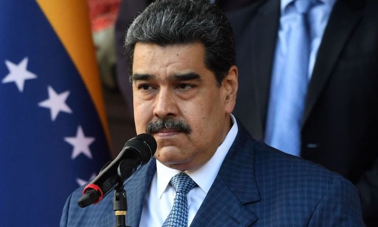 Trump confirme les frappes américaines et annonce la capture de Nicolás Maduro