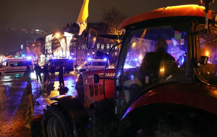 Les agriculteurs expriment pacifiquement leur colère à Paris