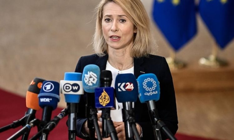 Attaques en Iran : des explosions en Israël, en Arabie saoudite, au Qatar, à Abou Dhabi, au Koweït et au Bahreïn, la communauté internationale redoute un embrasement régional