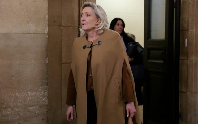 Cinq ans d&rsquo;inéligibilité requis sans exécution provisoire contre Marine Le Pen