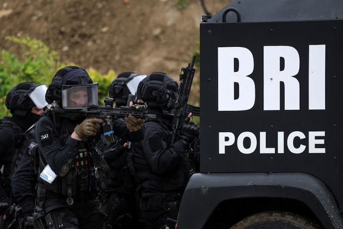 Attentat déjoué à Paris devant la Bank of America: deux nouveaux suspects interpellés