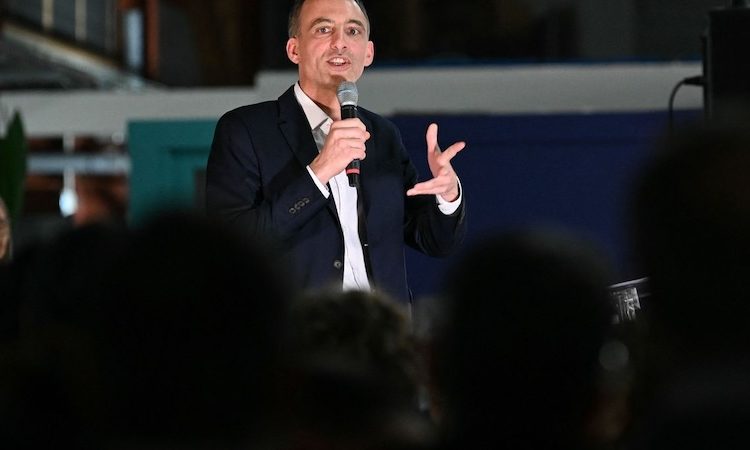 Municipales 2026 : Raphaël Glucksmann annonce le retrait des candidats Place publique «partout» où une alliance avec LFI pourrait avoir lieu