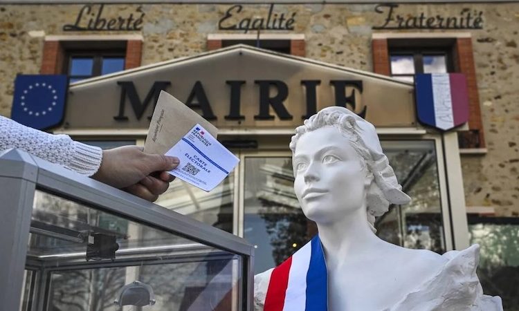 Municipales 2026: jour de trêve électorale avant un second tour à suspense