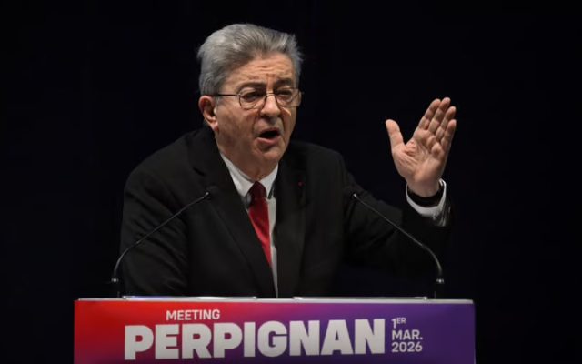 Antisémitisme : Mélenchon, comparé à Jean-Marie Le Pen, s’excuse d’avoir « déformé par erreur » le nom de Glucksmann