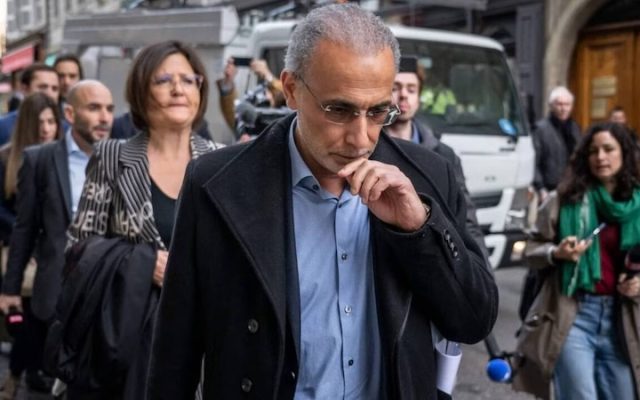 Mandat d’arrêt international contre l’islamiste Tariq Ramadan, qui sera jugé par défaut pour viols