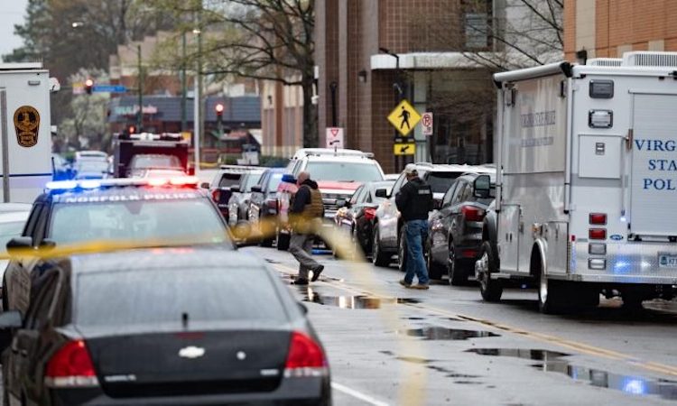 Un mort et deux blessés dans des tirs dans une université en Virginie, le FBI évoque un « acte de terrorisme »