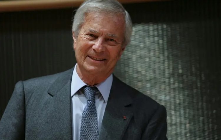 Bolloré dénonce «une petite caste qui se croit au-dessus de tout et de tous» et affirme que «Grasset continuera avec de nouveaux auteurs»