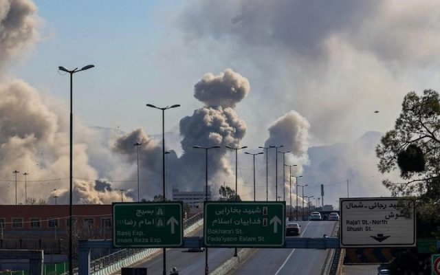 Guerre au Moyen-Orient : les services de renseignement US indiquent qu’environ 50 % des lanceurs de missiles iraniens sont intacts 