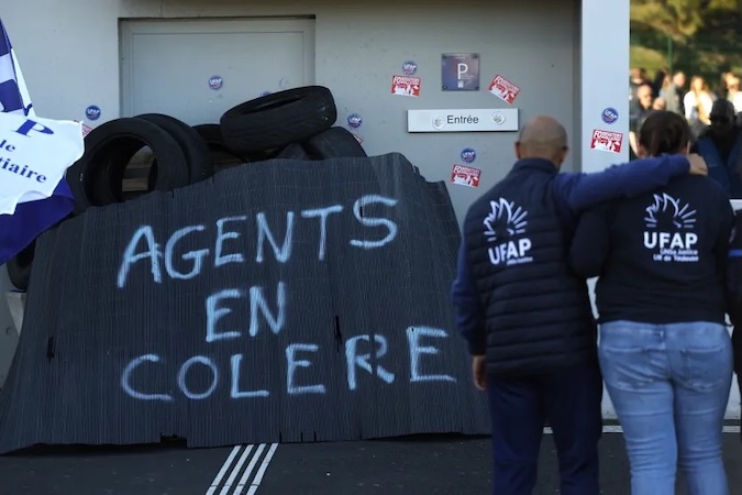 Surpopulation carcérale : les syndicats pénitentiaires appellent au blocage des prisons