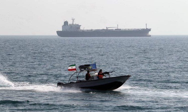 Guerre au Moyen-Orient : l’Iran annonce que le détroit d’Ormuz est « complètement ouvert » aux navires commerciaux pendant le cessez-le-feu au Liban