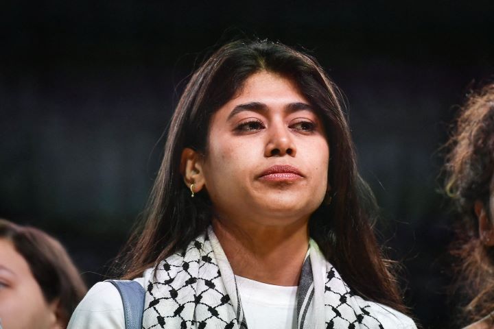 L&rsquo;eurodéputée LFI Rima Hassan en garde à vue pour apologie du terrorisme