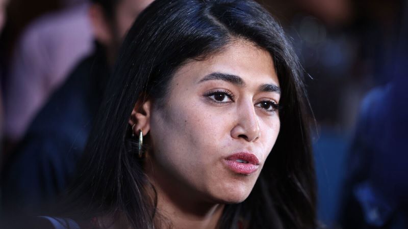 Rima Hassan sort de garde à vue mais elle est convoquée pour se présenter en juillet devant le tribunal correctionnel pour apologie du terrorisme