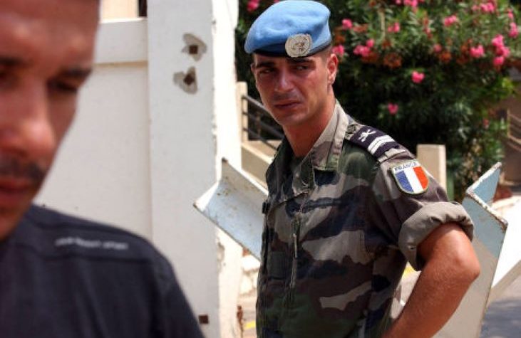 Emmanuel Macron annonce la mort d’un soldat français au Liban et accuse le Hezbollah