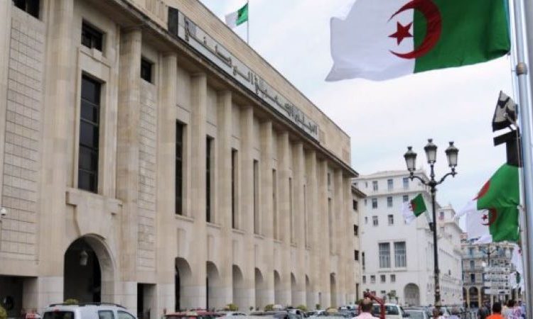 Algérie : la loi criminalisant la colonisation française est entrée en vigueur