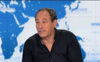 Quatre hommes mis en examen pour tentative de meurtre contre l&rsquo;ancien officier des services secrets algériens et journaliste Hichem Aboud