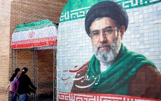 Le détroit d&rsquo;Ormuz, «opportunité aussi précieuse qu&rsquo;une bombe atomique», dit un conseiller du Guide suprême iranien