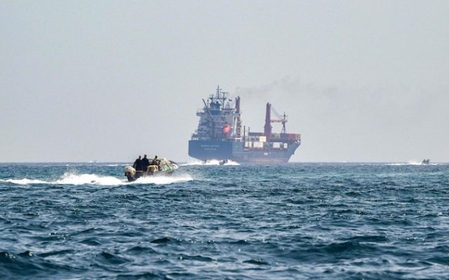 Guerre au Moyen-Orient : toujours pas de réponse iranienne à Trump, un navire frappé au large du Qatar