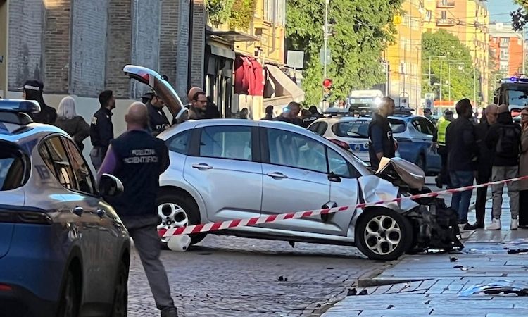 Attentat terroriste en Italie : un homme a réussi à stopper le chauffeur qui a heurté des piétons sur le trottoir