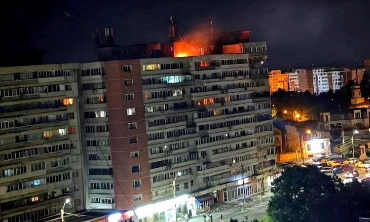 En Roumanie, un immeuble résidentiel touché par un drone russe, président de la Roumanie va saisir le Conseil de sécurité de l&rsquo;ONU