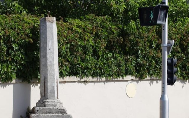 Une croix de chemin décapitée et dérobée à Poitiers : un acte de vandalisme qui interpelle