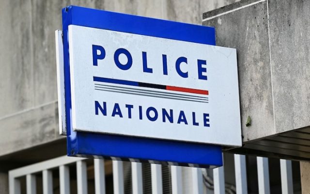 Une mère de famille et ses deux adolescents en garde à vue après s&rsquo;être introduits armés dans un collège de Toulouse