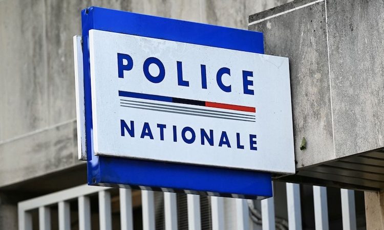 Une mère de famille et ses deux adolescents en garde à vue après s&rsquo;être introduits armés dans un collège de Toulouse