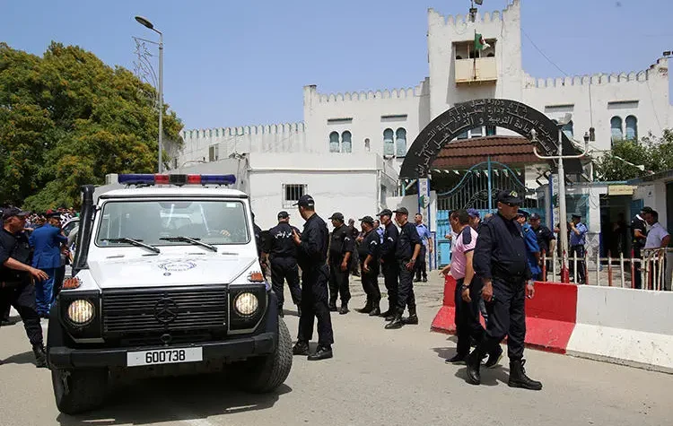 Mutinerie dans une prison en Algérie : deux morts et de nombreux blessés