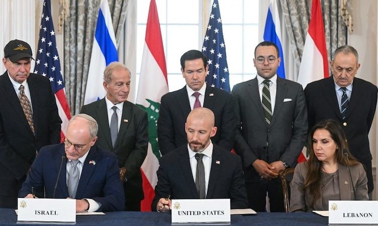 Un accord-cadre « pour une paix et une sécurité durables » a été signé à Washington par le Liban et Israël, la perspective d&rsquo;une paix durable reste incertaine