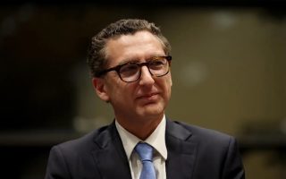 « Une décision politique » : Après C8, bientôt CNews alerte Maxime Saada, patron du Groupe Canal+