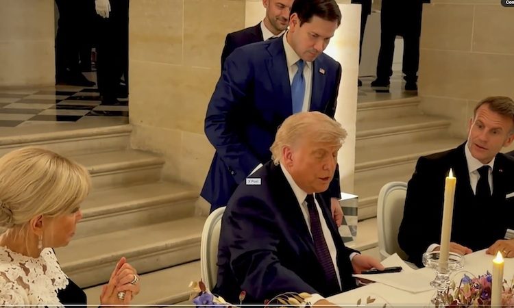 «Je l’ai signé à Versailles» : Donald Trump et l’Iran ont signé l’accord visant à mettre fin à la guerre au Moyen-Orient