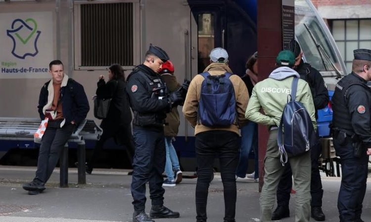 Immigration irrégulière en France : les Algériens représentent 26,6 % des interpellés en 2025